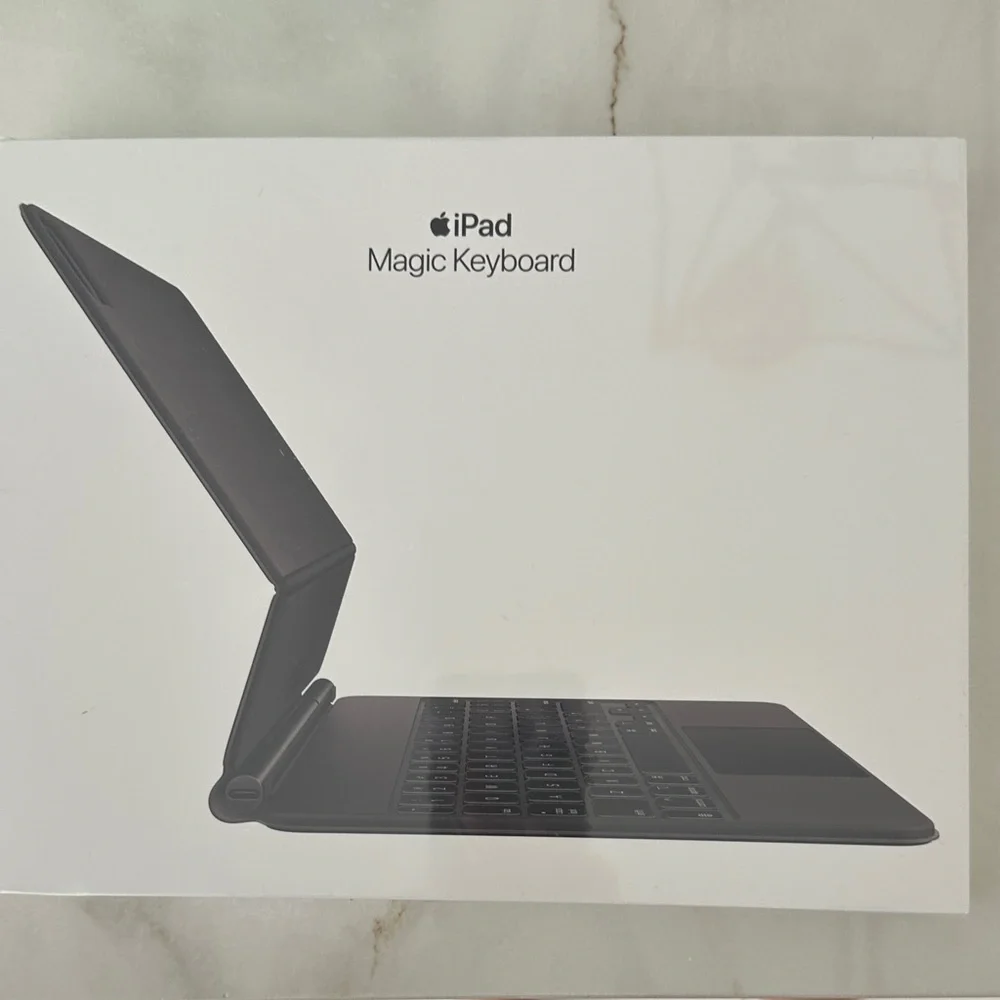 Apple iPad Magic Keyboard in Sleek Dark Gray
